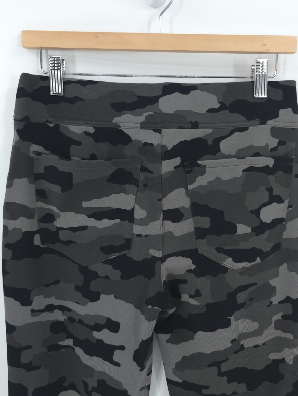Duluth Trading Co Straight Leg Pull-On Pants Camo Print Pockets Active Camping - Picture 4 of 12